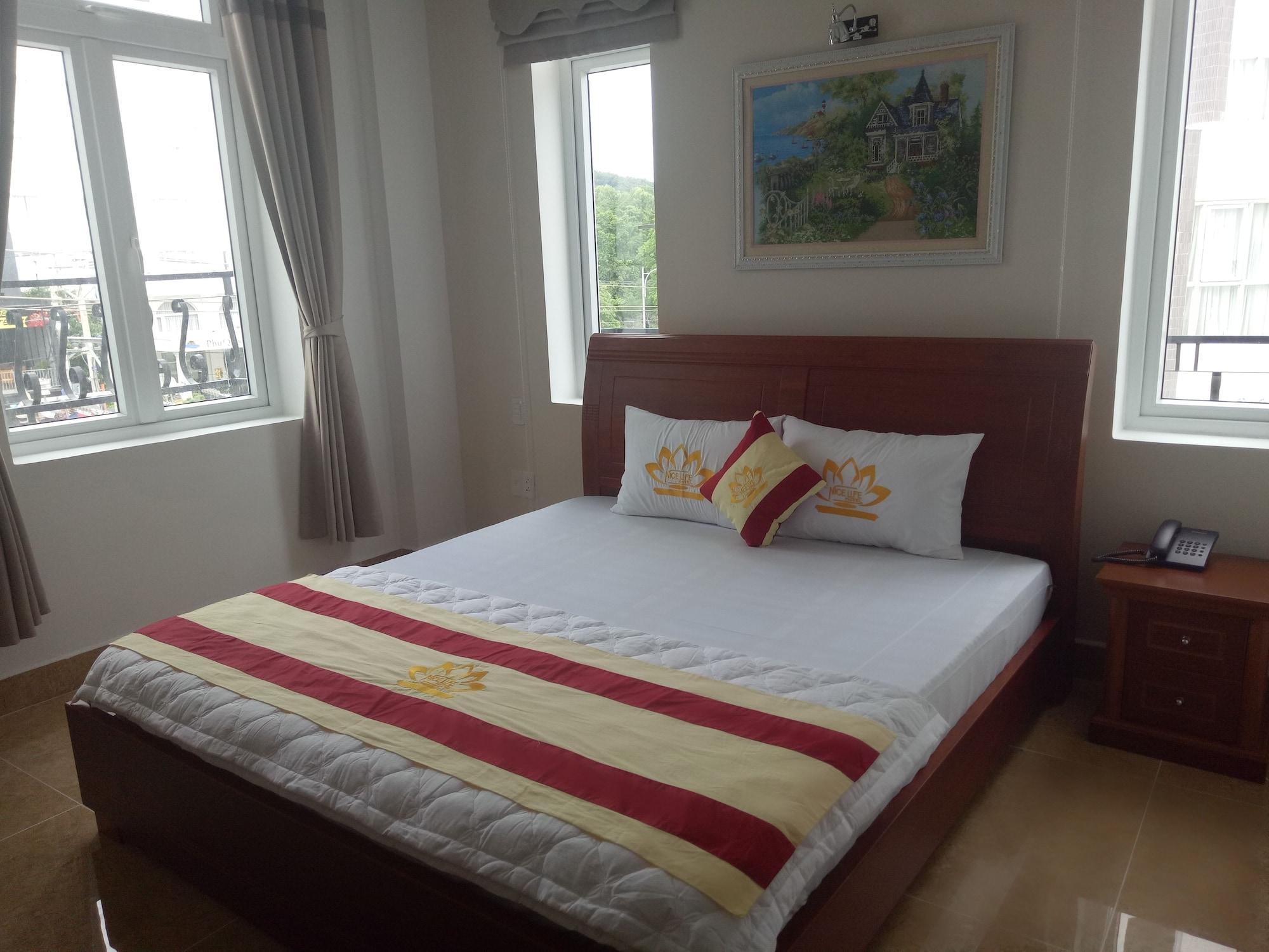 Nice Life Hotel Duong Dong Exterior foto